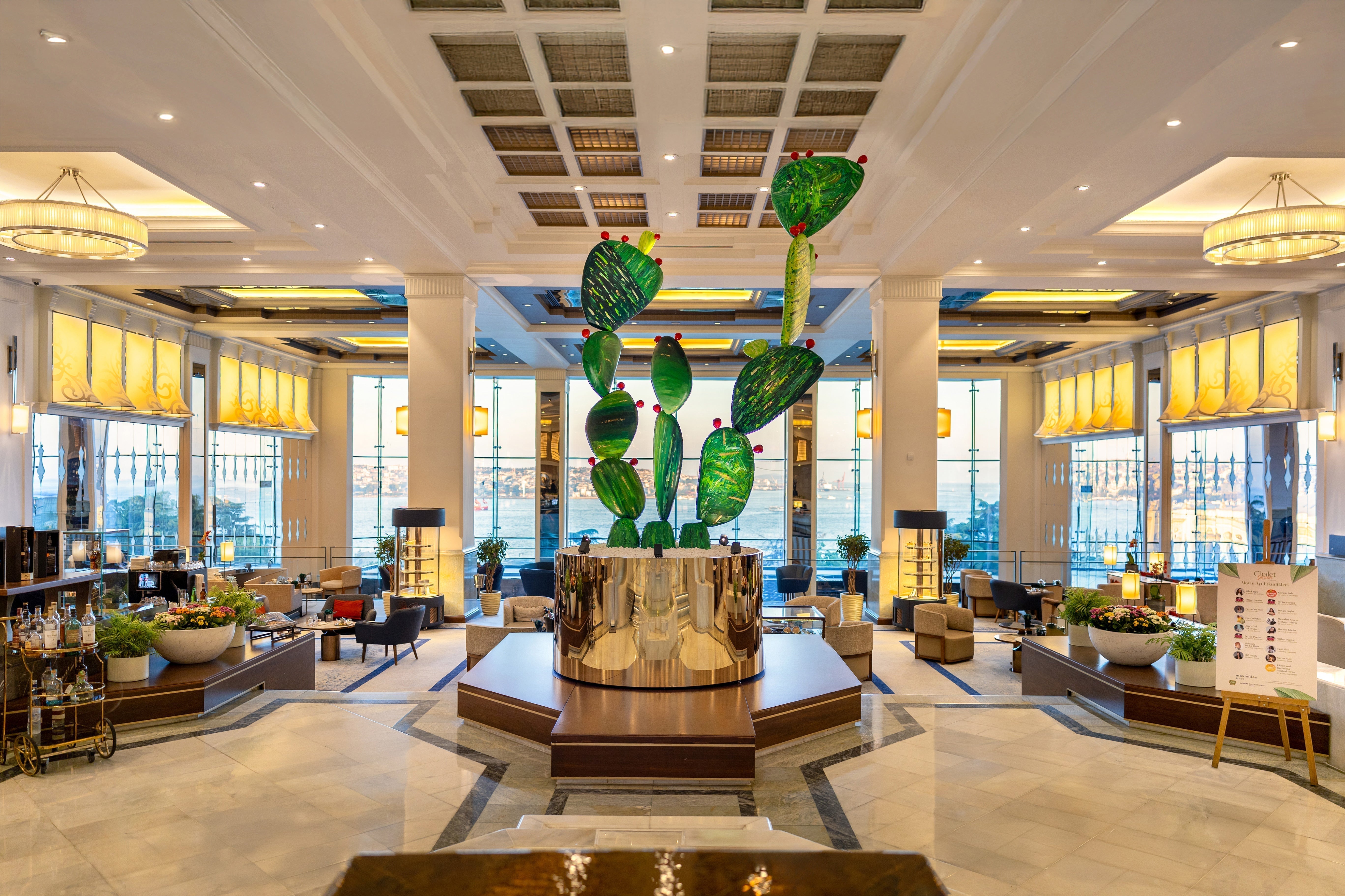 Sanatla Buluşma Noktası: Swıssôtel The Bosphorus’ta Sergilenen Eserler