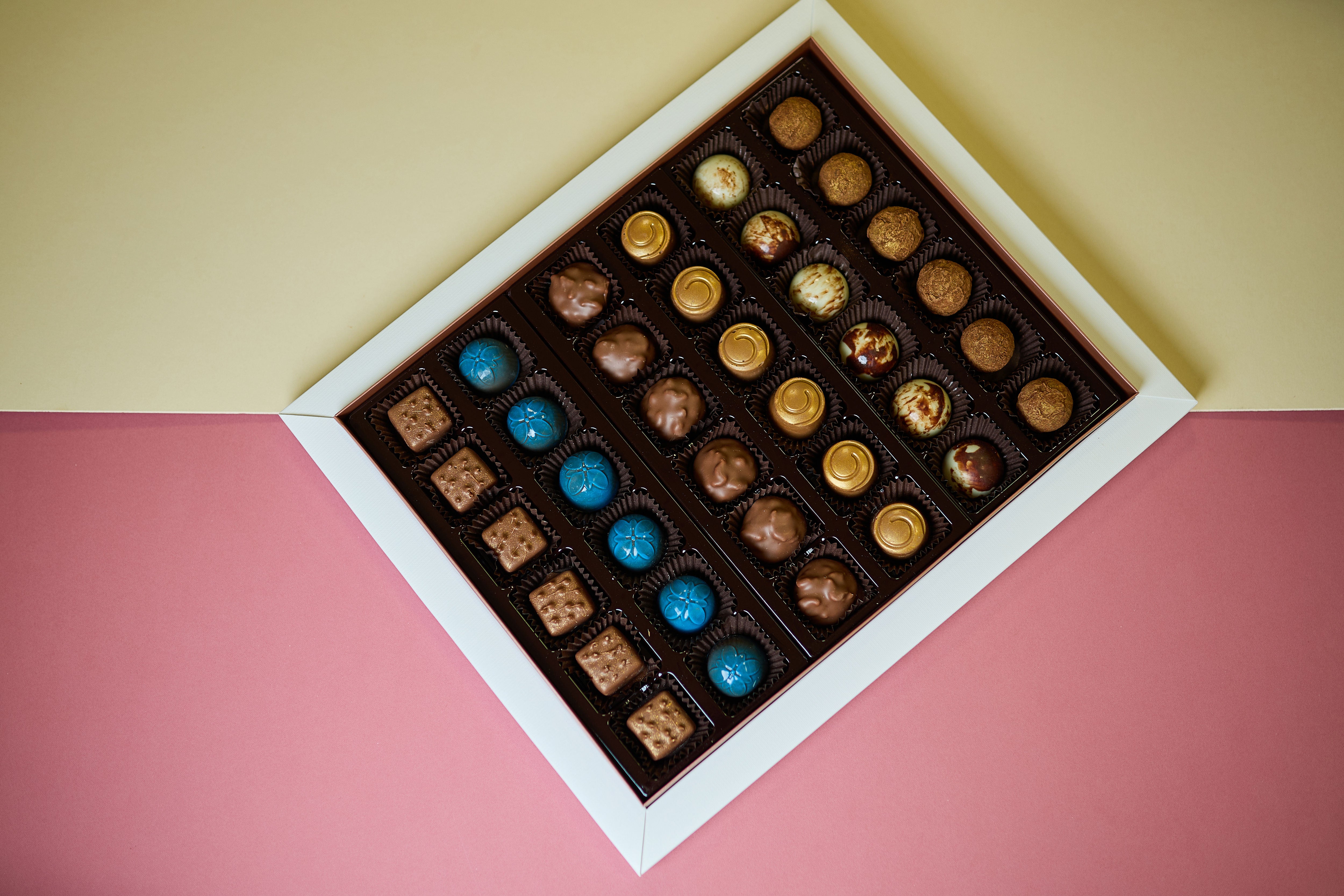 Lure 36-Piece Chocolate Box