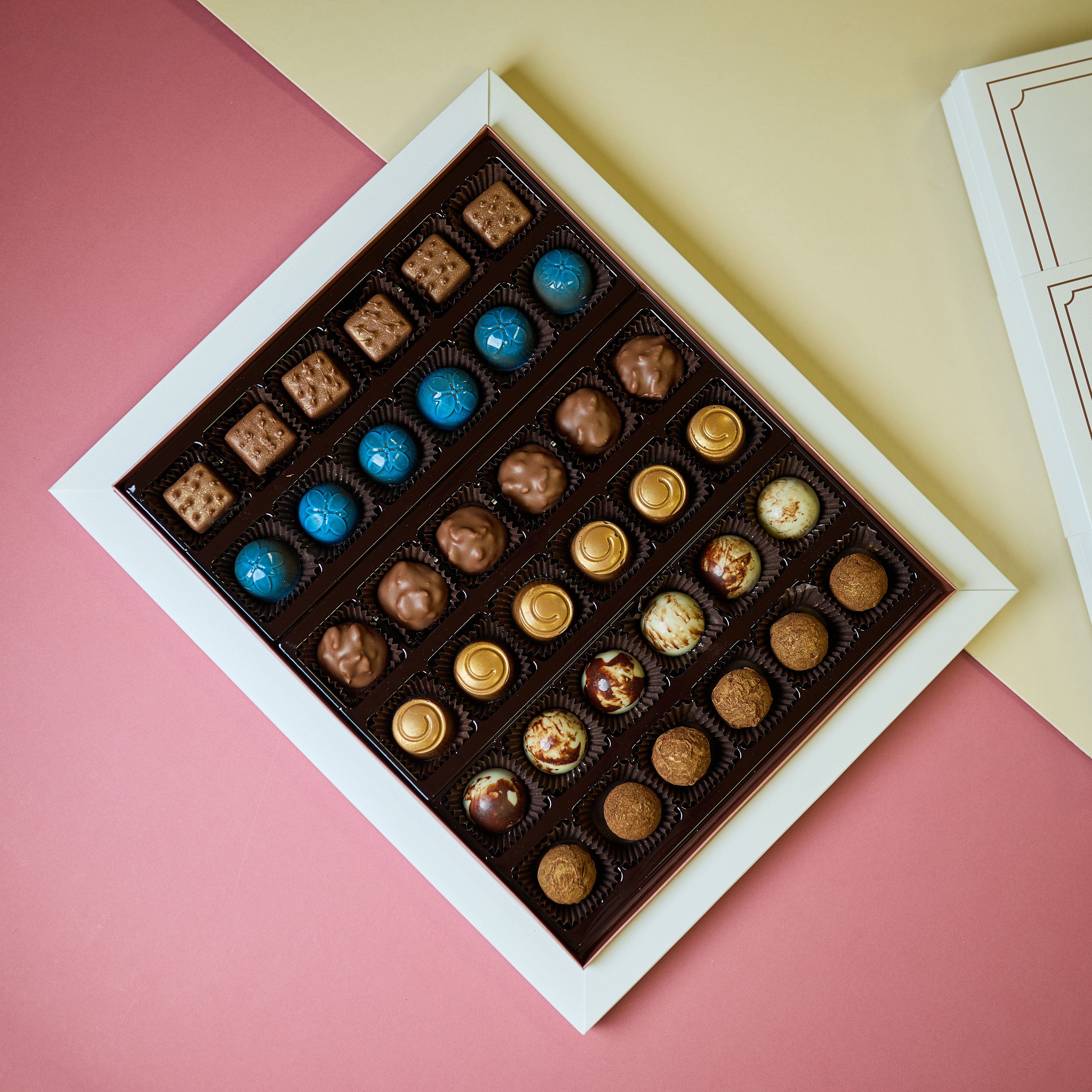 Lure 36-Piece Chocolate Box